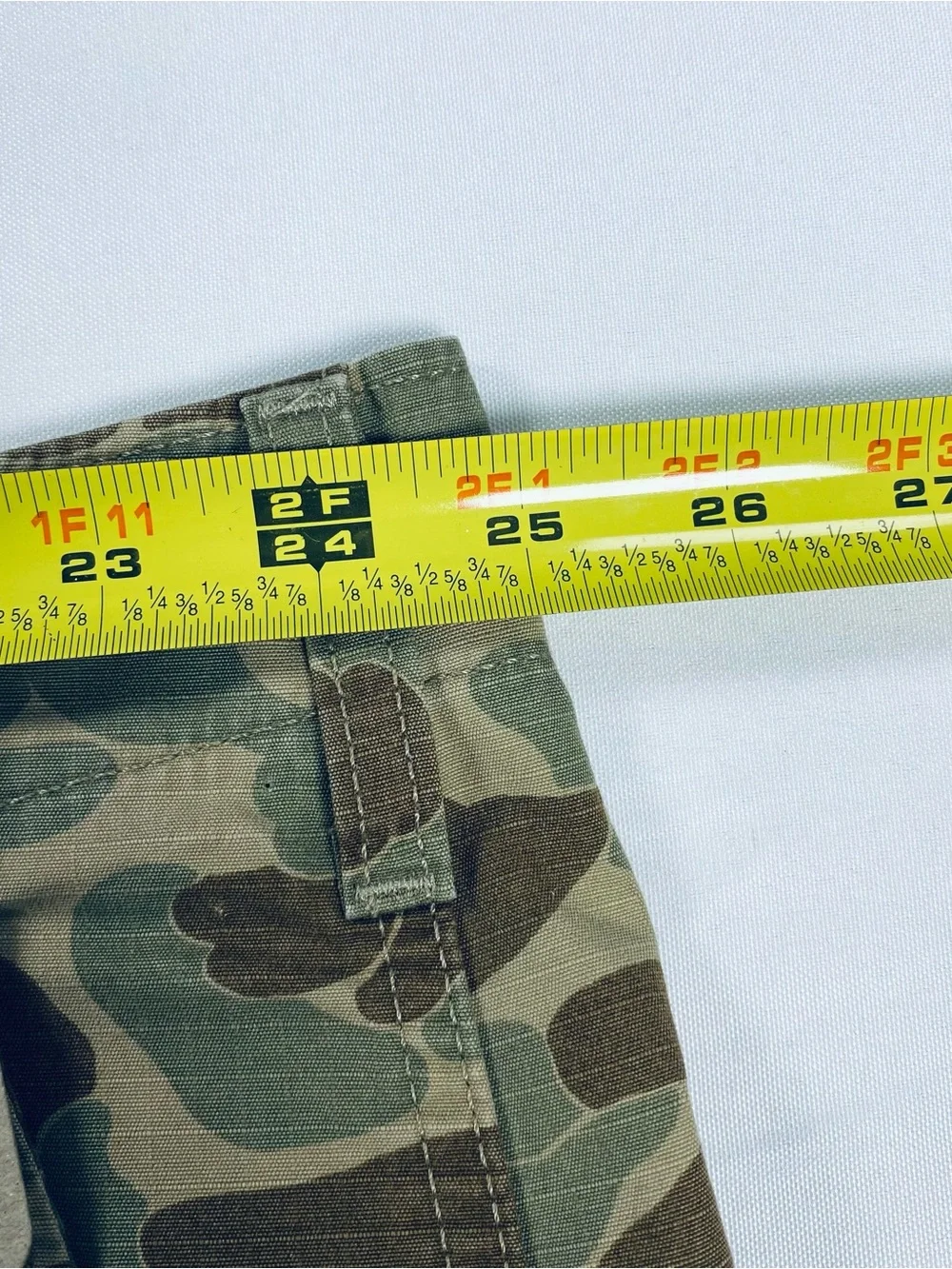Levi’s Carrier Cargo Shorts Mens 48 Green Camo 10” Inseam 100% Cotton NWT